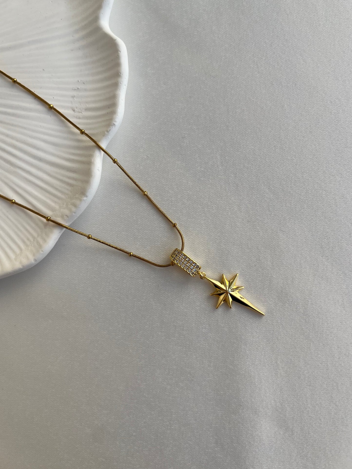 Kuzey Yıldızı Kolye