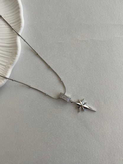 Kuzey Yıldızı Kolye