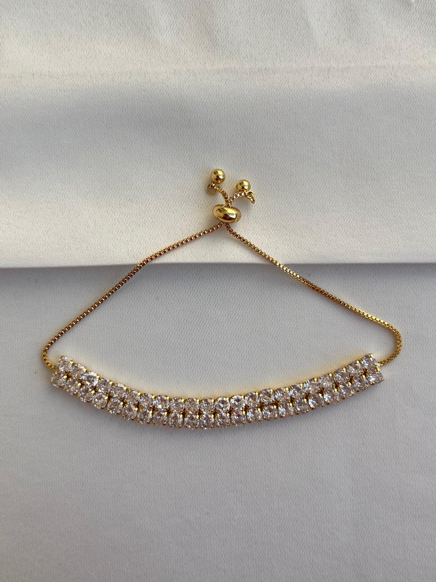 Su Yolu Zirkon Bileklik